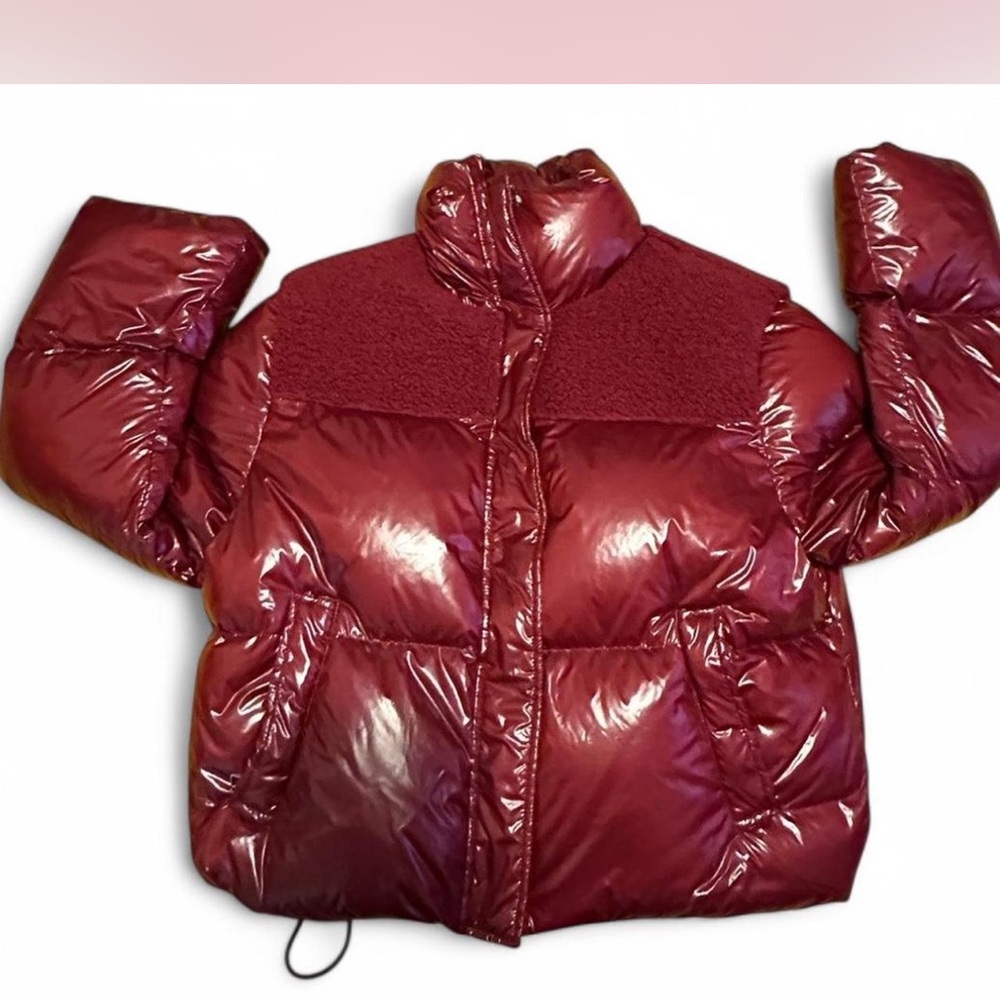 Cropped puffer jacket with a high collar size M silk Maison two times worn